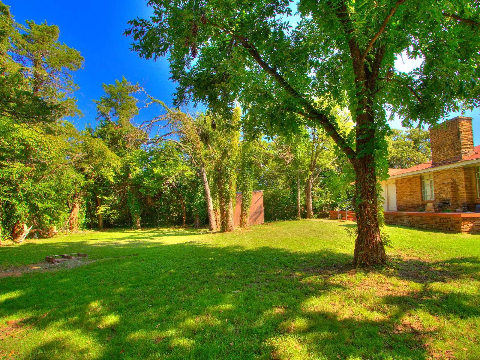 Property Image 100