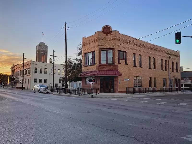Property Image 1