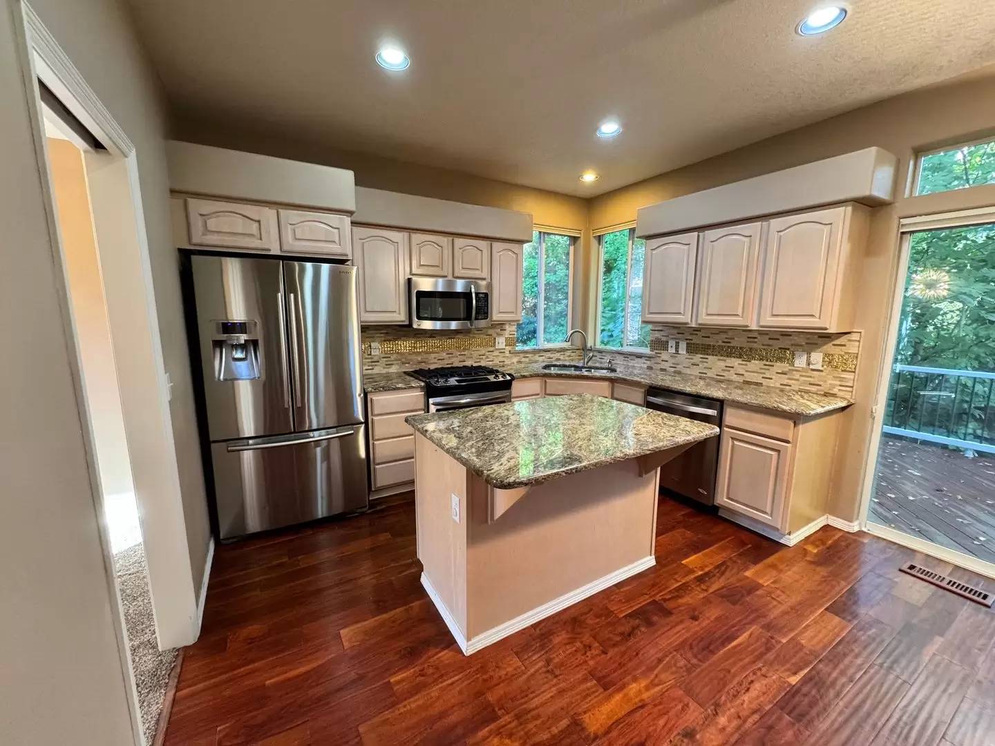 Property Image 16