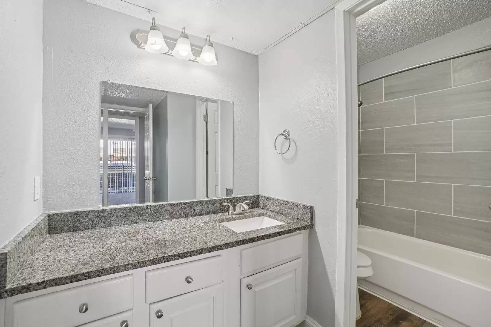 Property Image 82