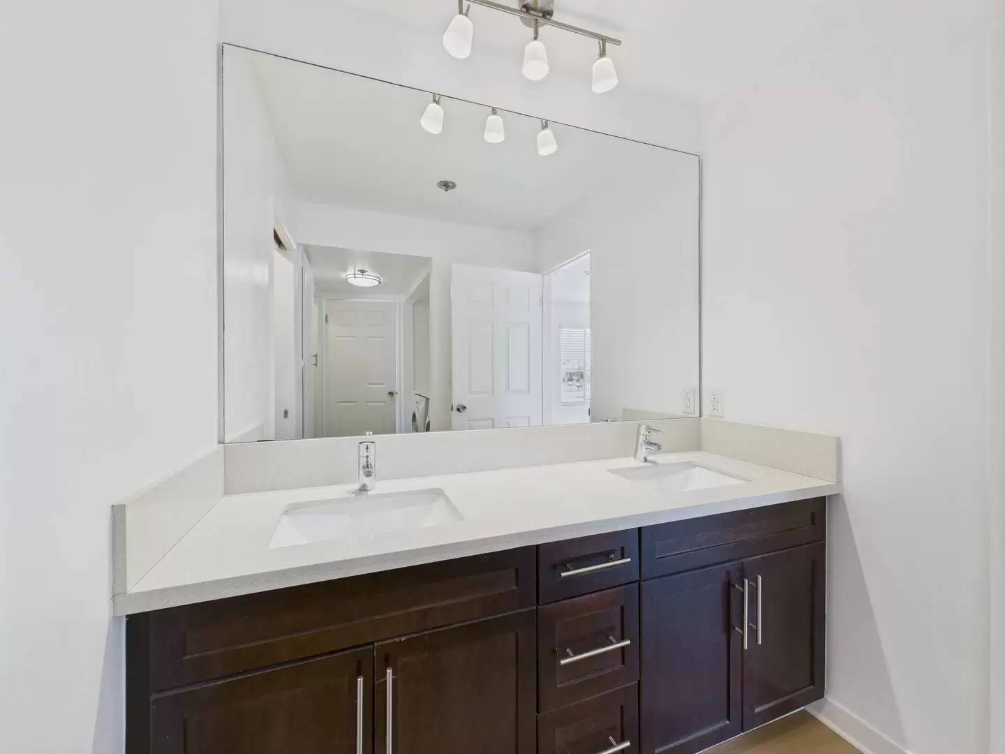 Property Image 129