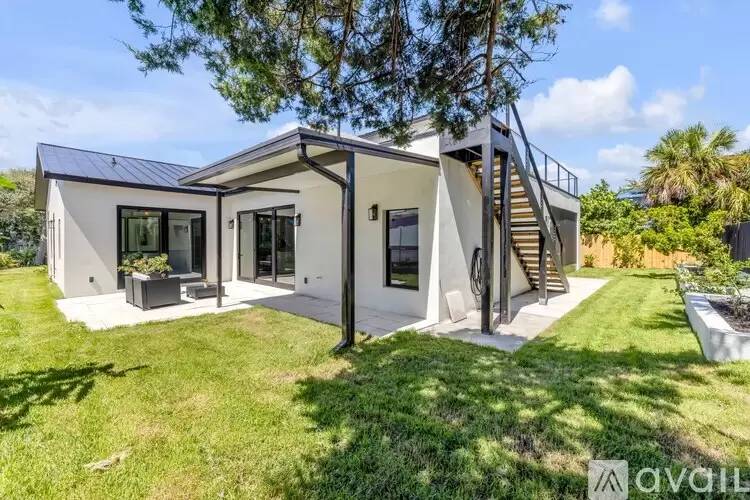 Property Image 104