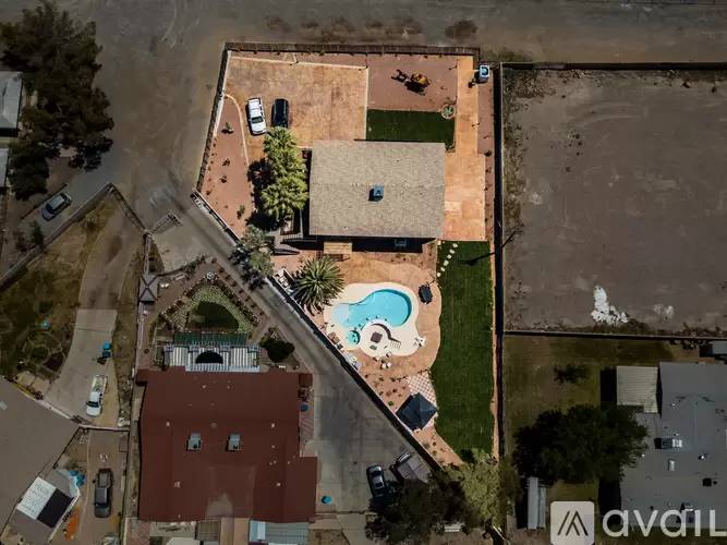 Property Image 12