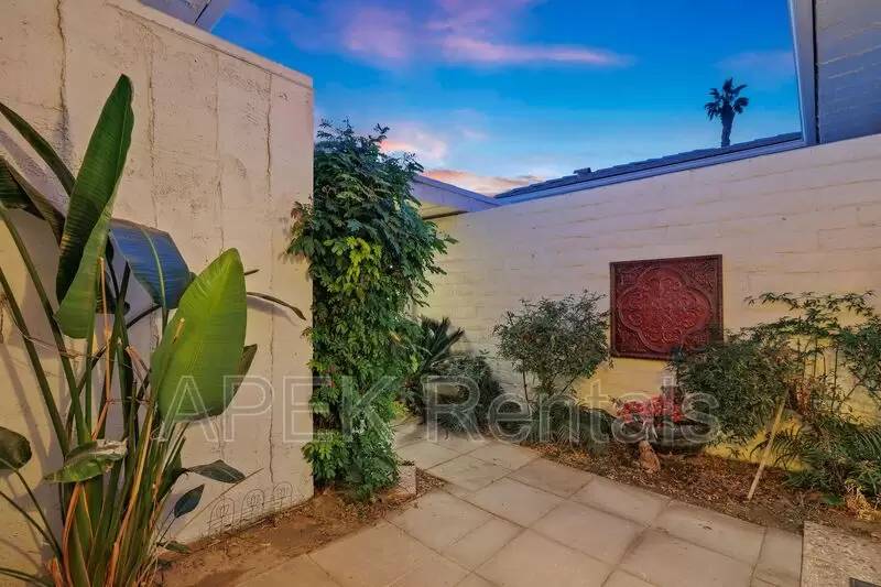 Property Image 100