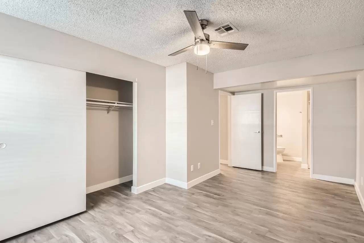 Property Image 104