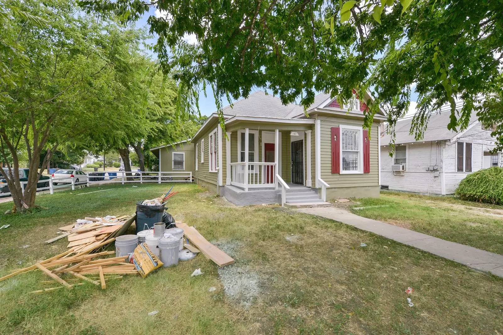 Property Image 4