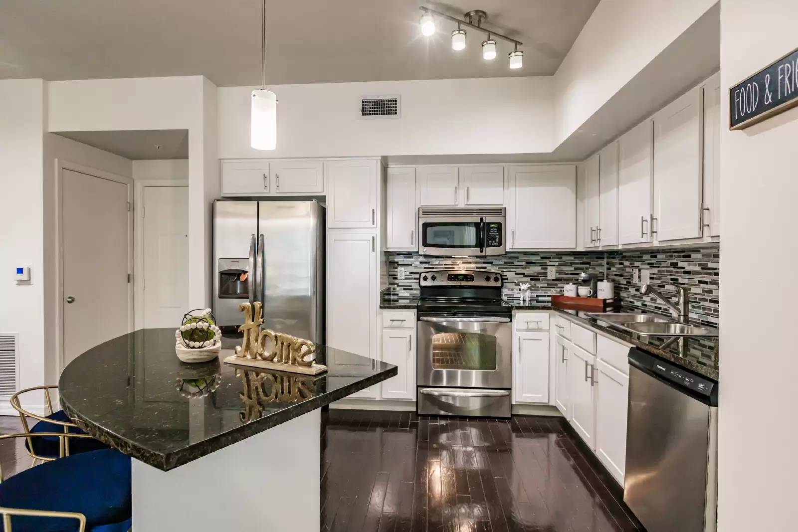 Property Image 104