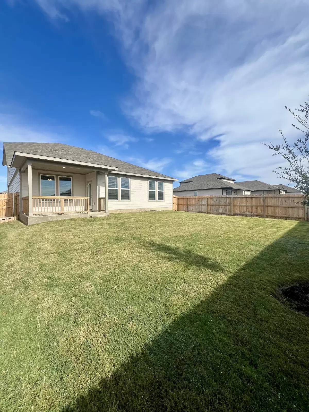Property Image 100