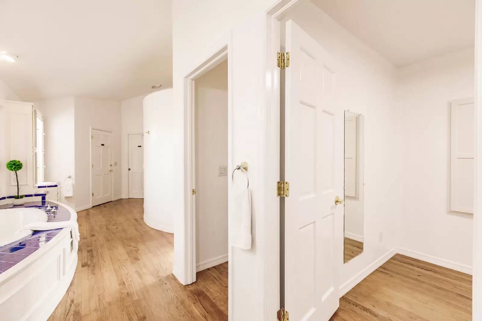 Property Image 61