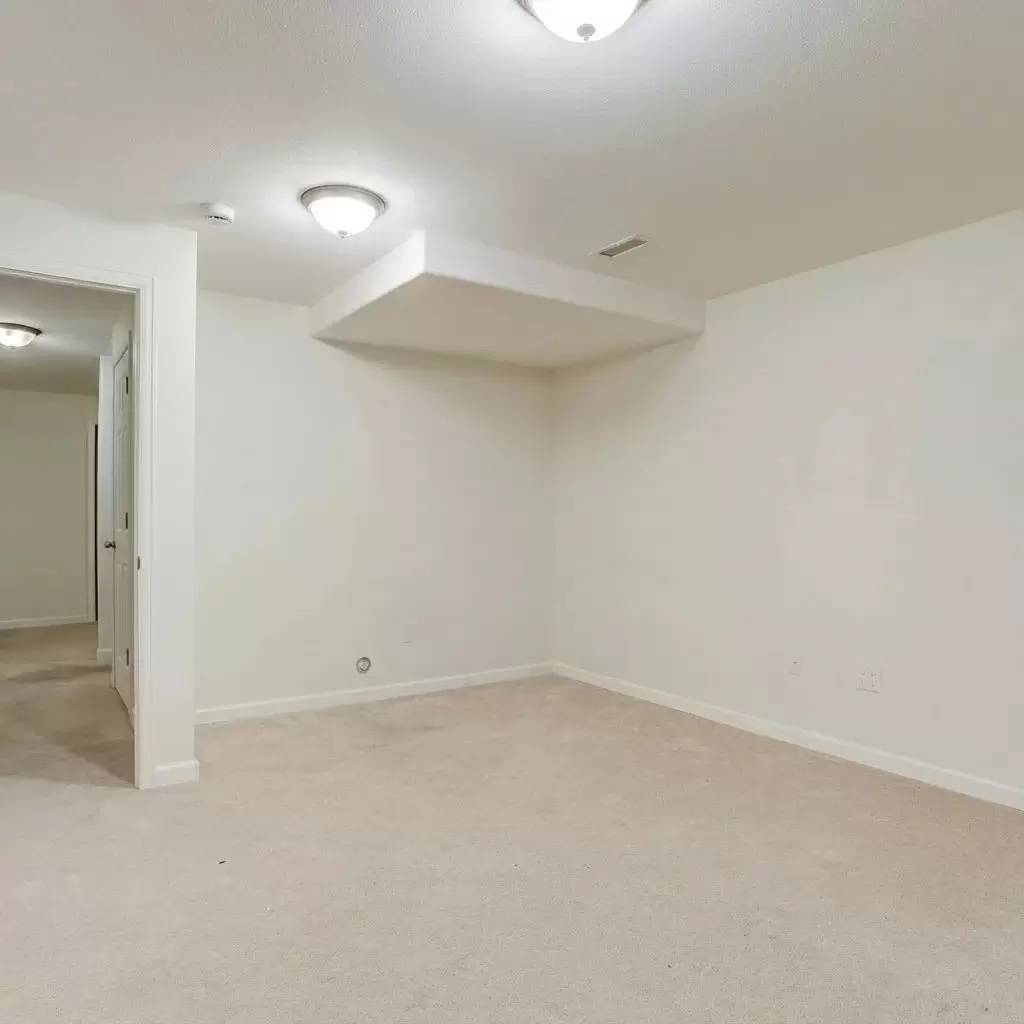Property Image 100