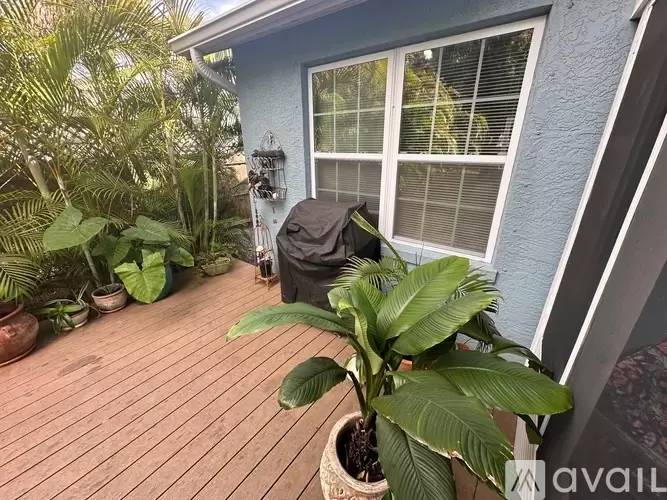 Property Image 100