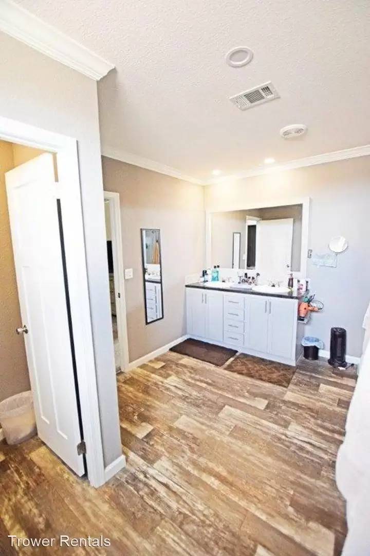 Property Image 58