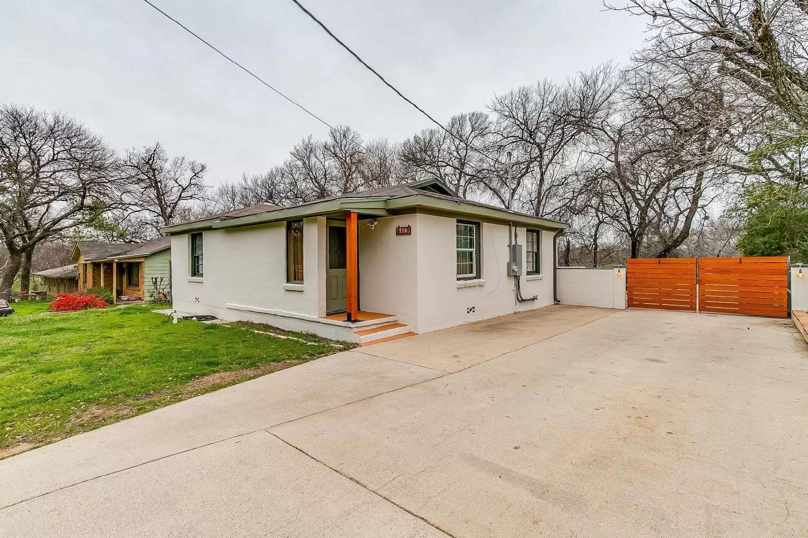 Property Image 4