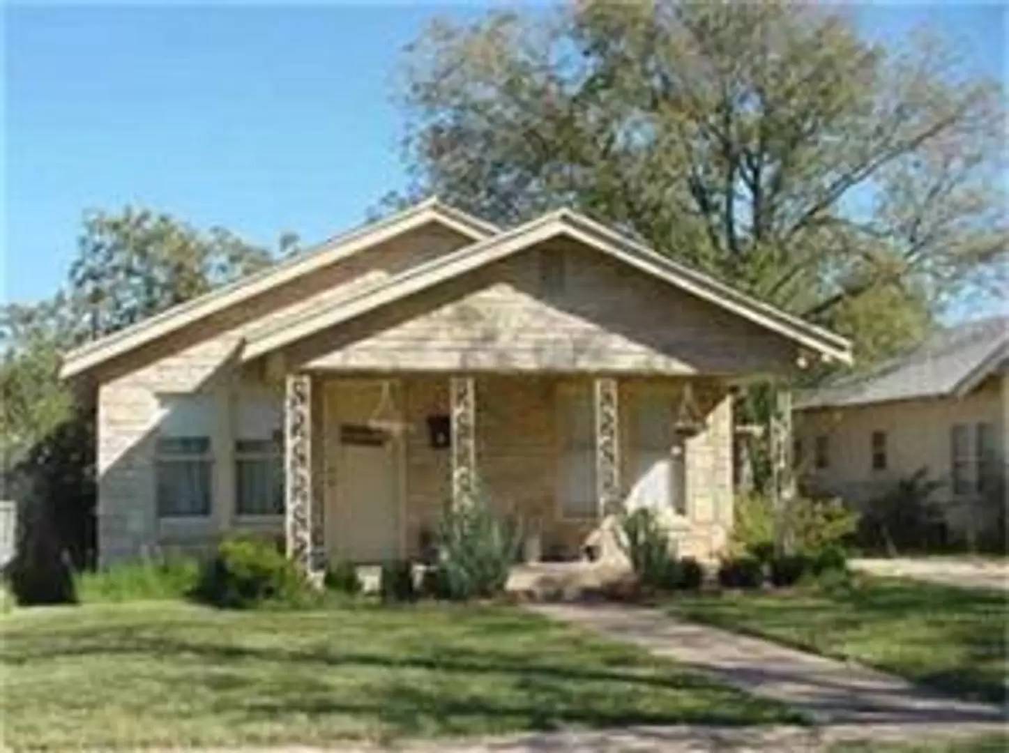 Property Image 4