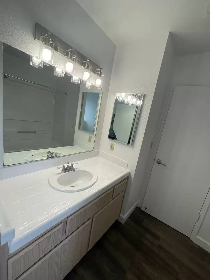 Property Image 105
