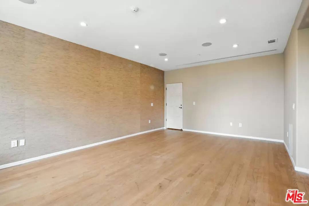 Property Image 55