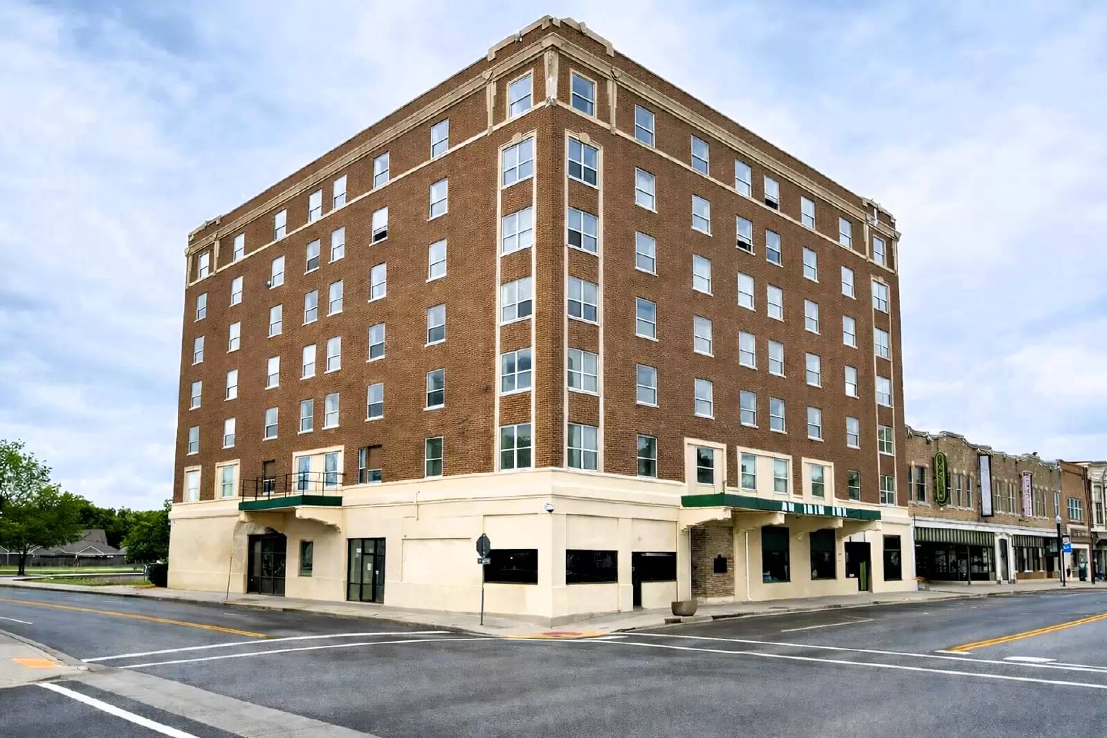 Property Image 1