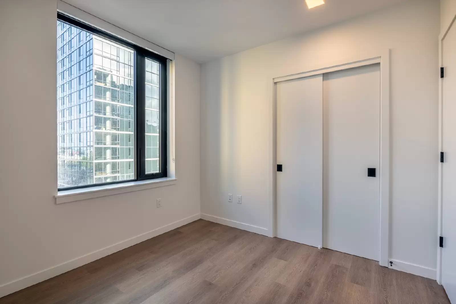 Property Image 100