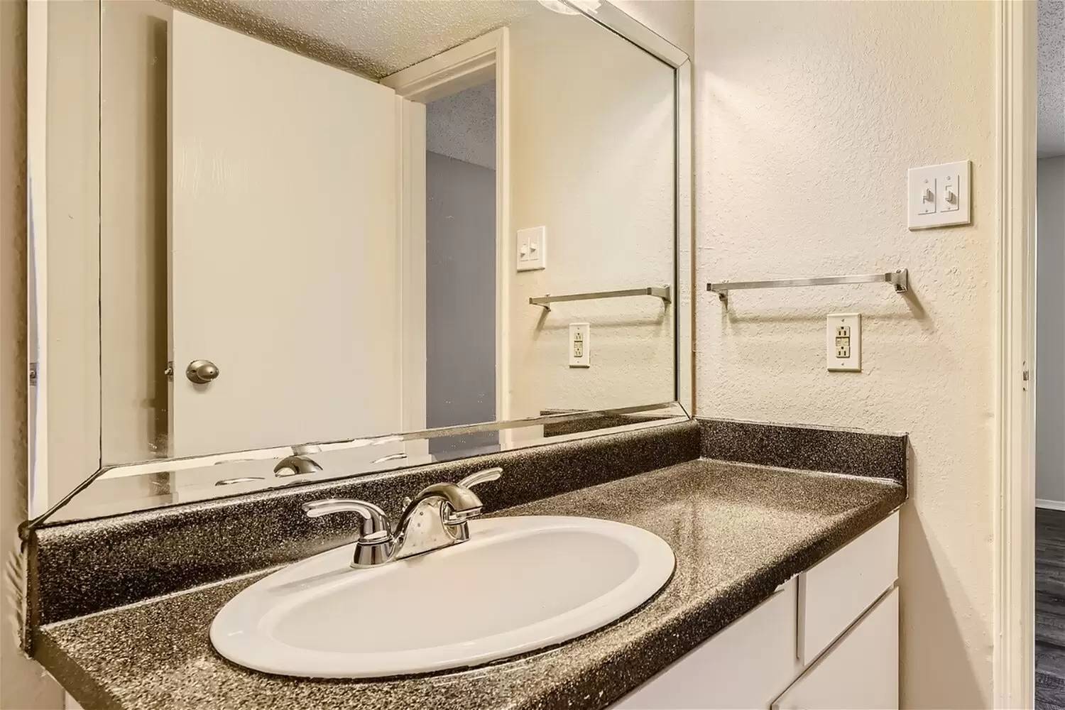 Property Image 94