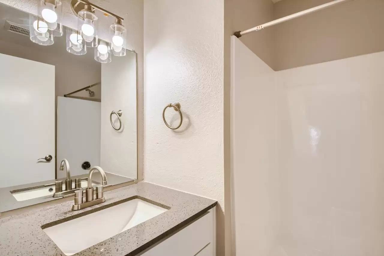 Property Image 105
