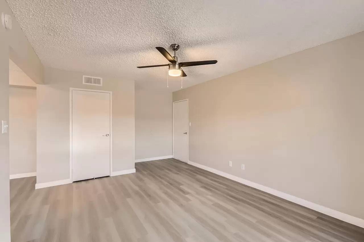 Property Image 114