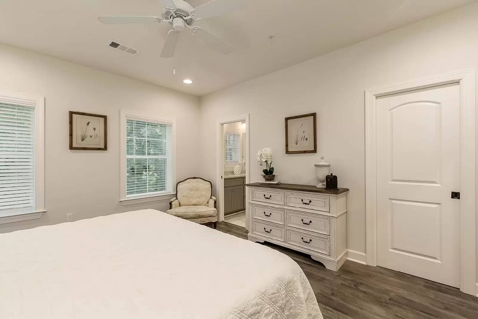 Property Image 118