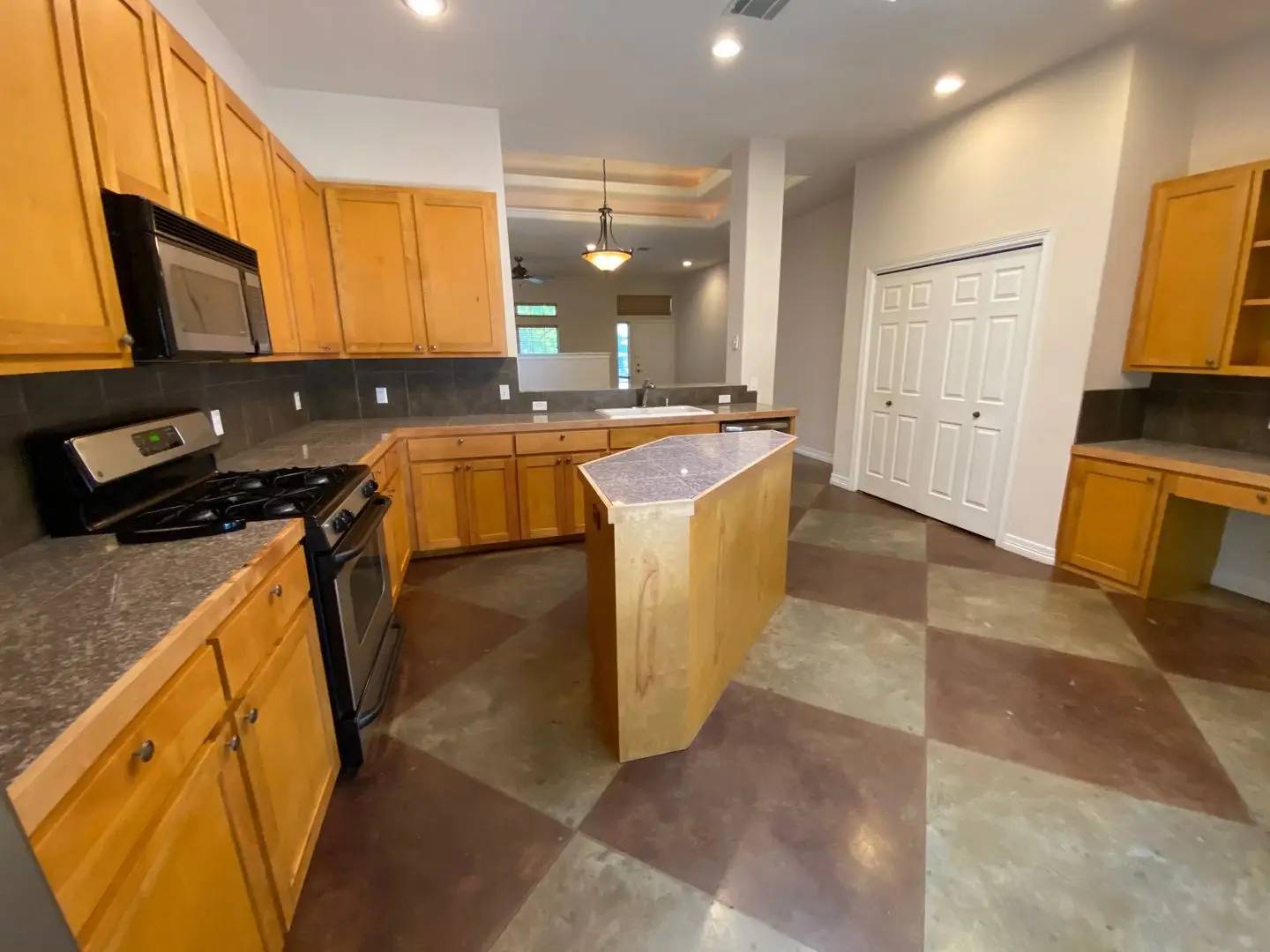 Property Image 28