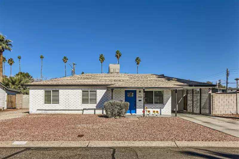 Property Image 4