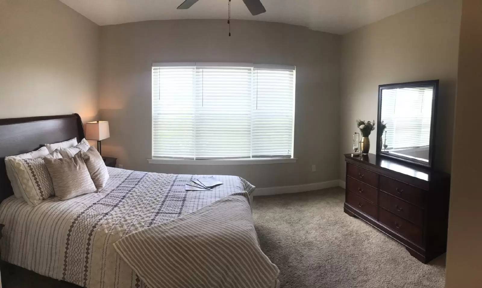 Property Image 100