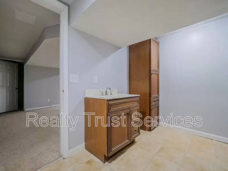 Property Image 80