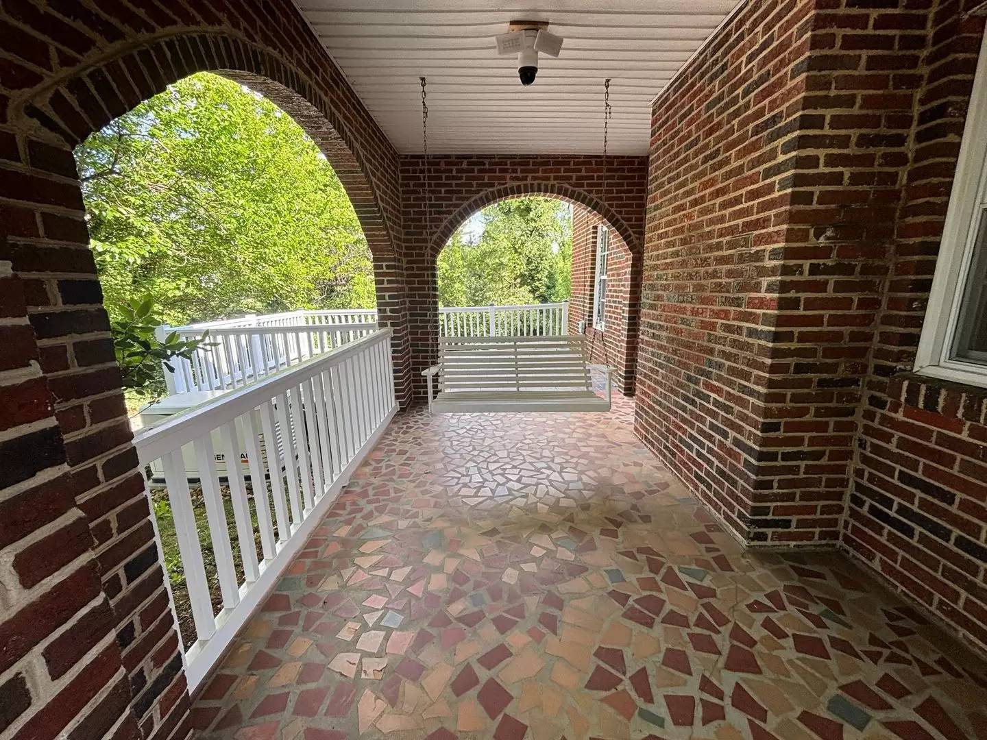 Property Image 100