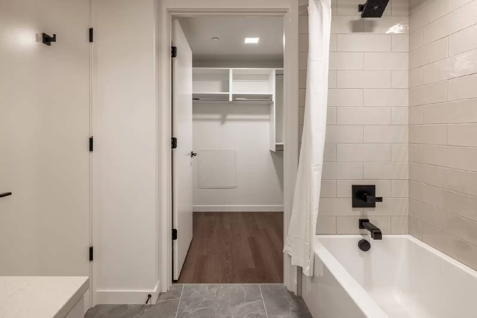 Property Image 82