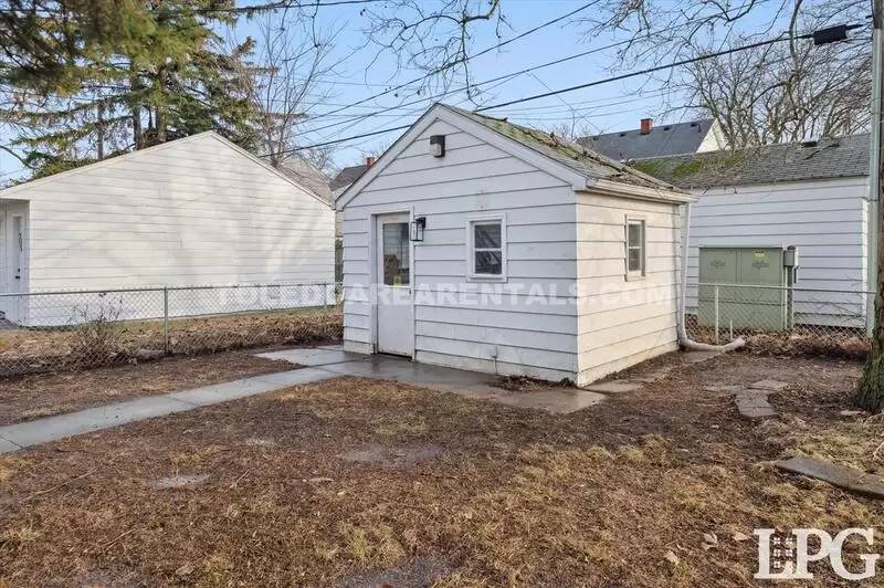 Property Image 38
