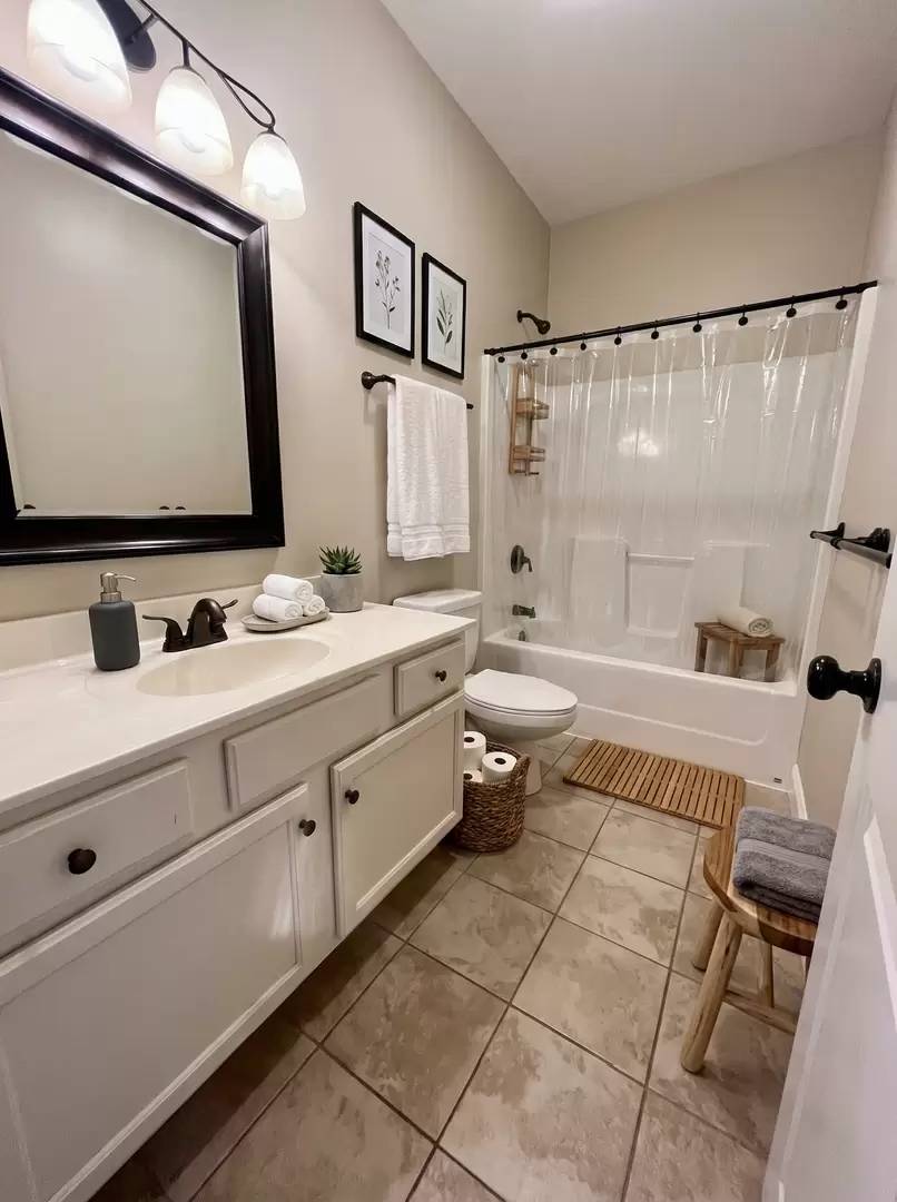 Property Image 100