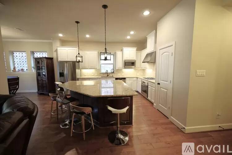 Property Image 6
