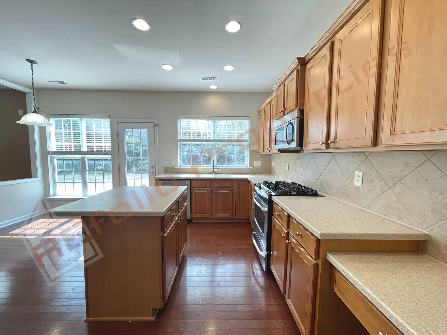 Property Image 6