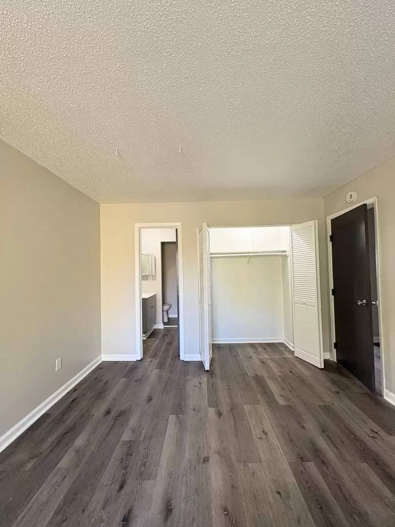 Property Image 94