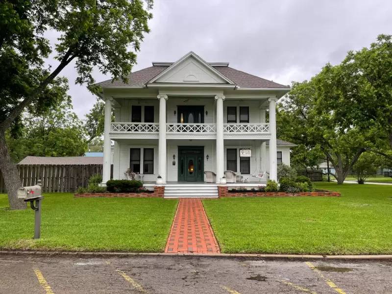 Property Image 1