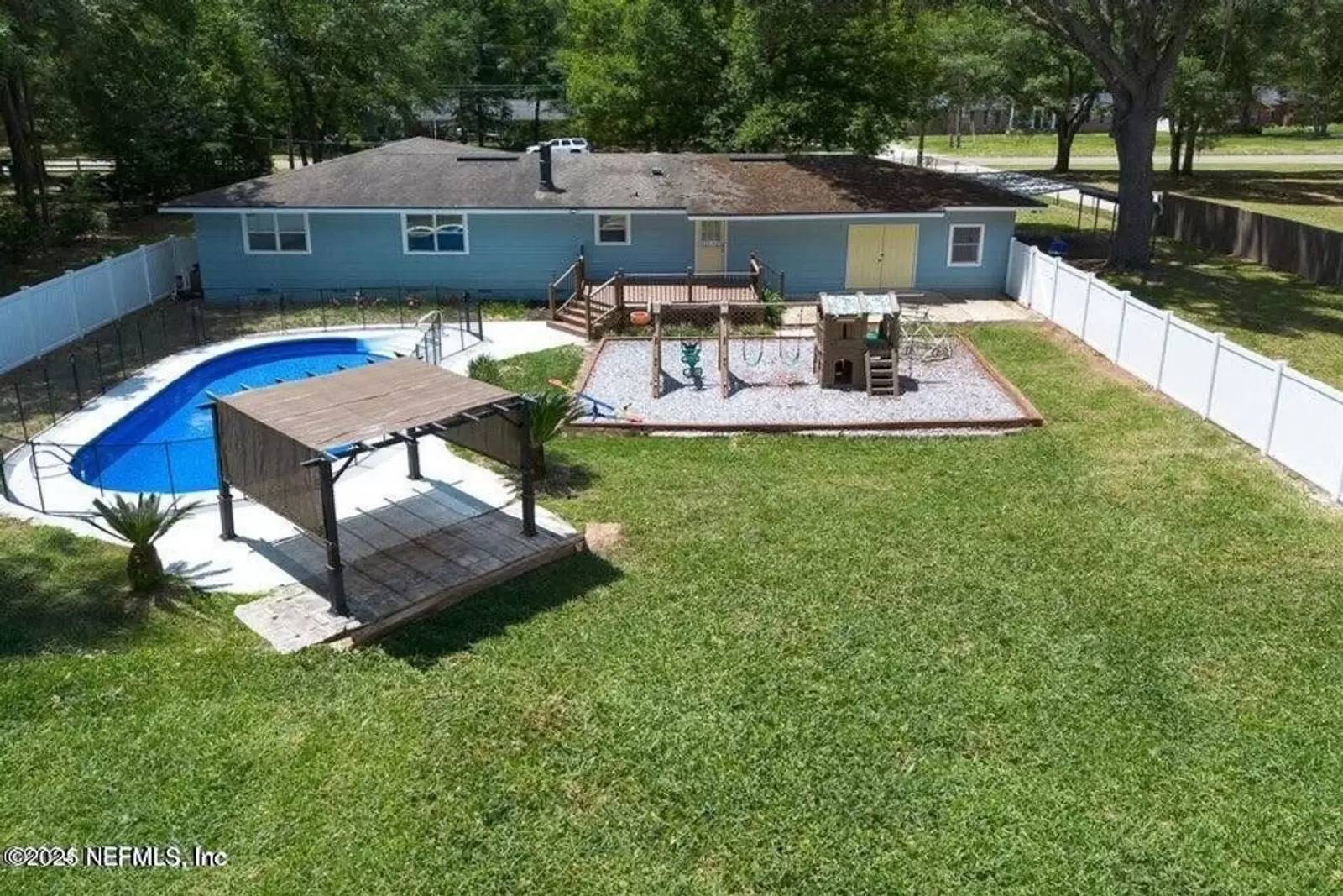 Property Image 12
