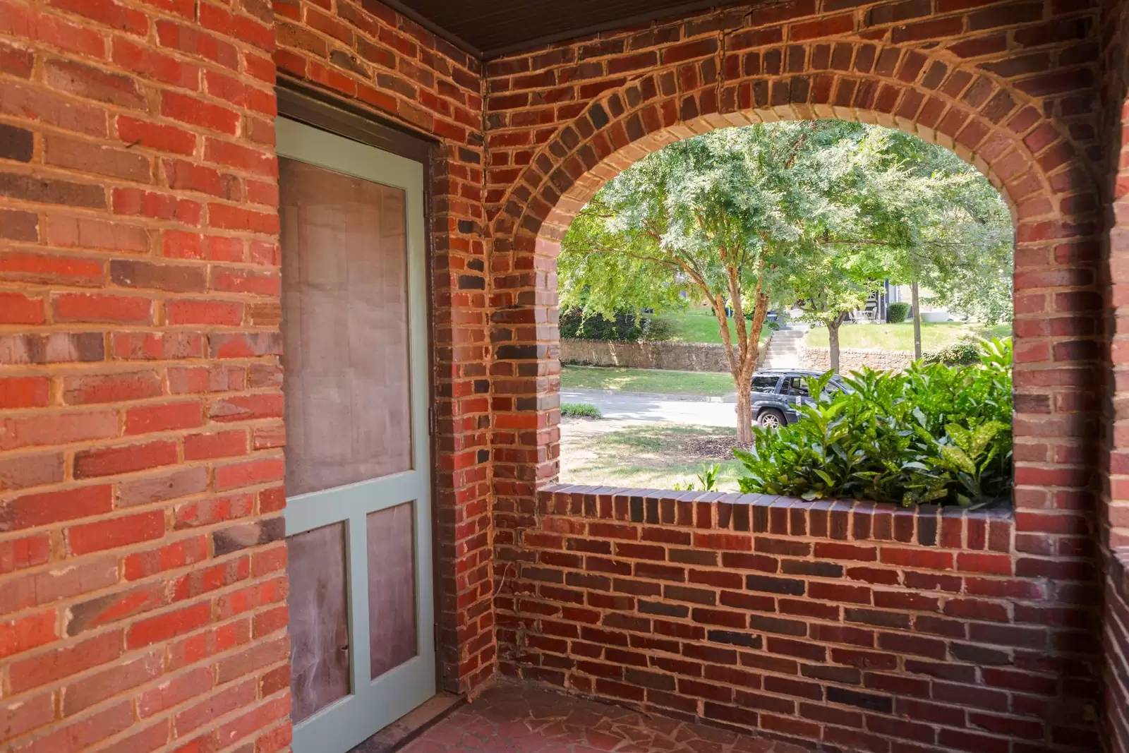 Property Image 100