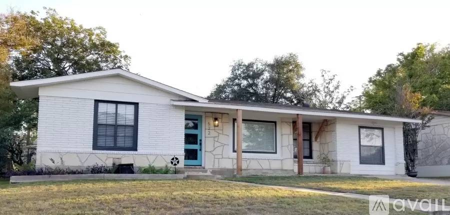 Property Image 1