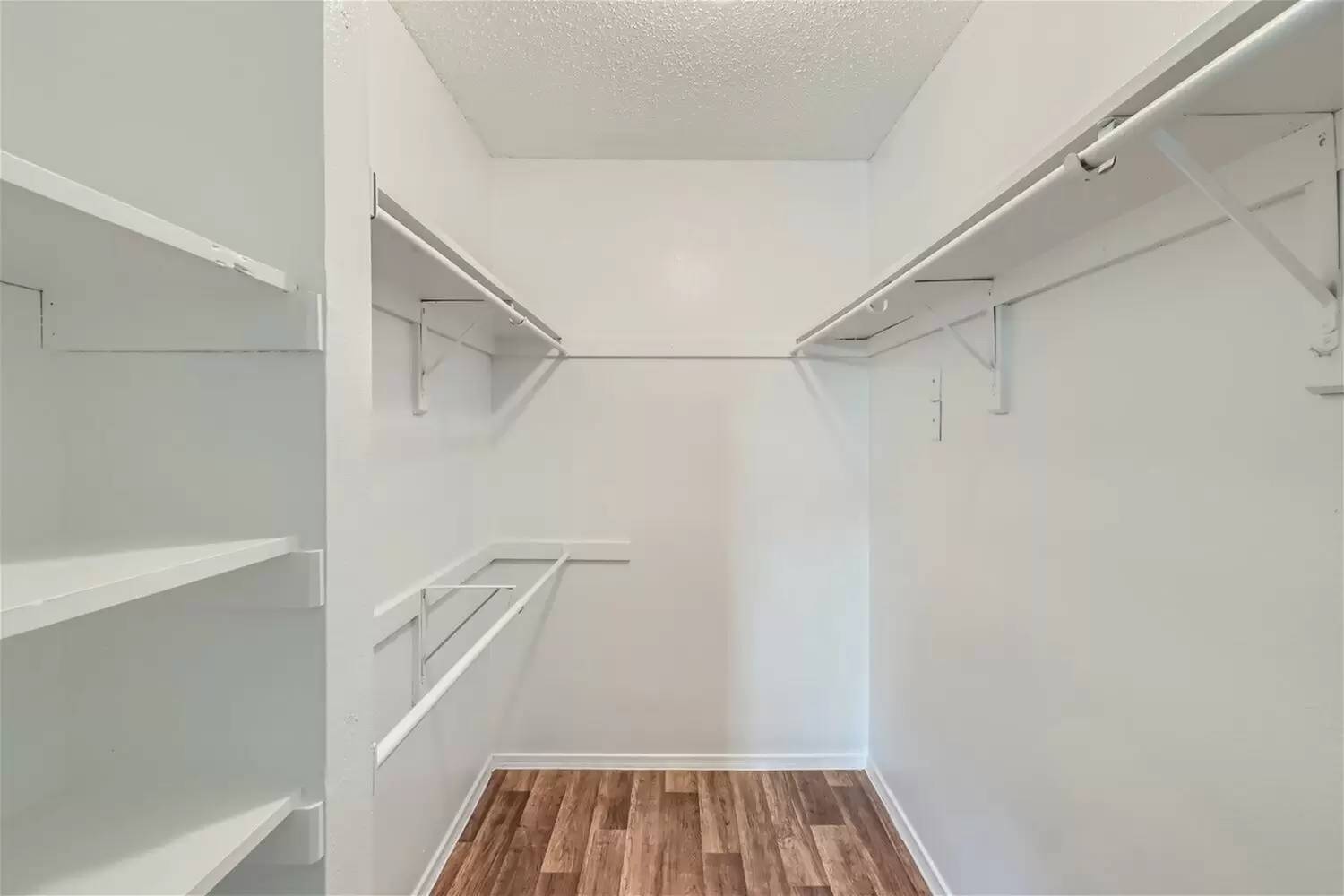 Property Image 128