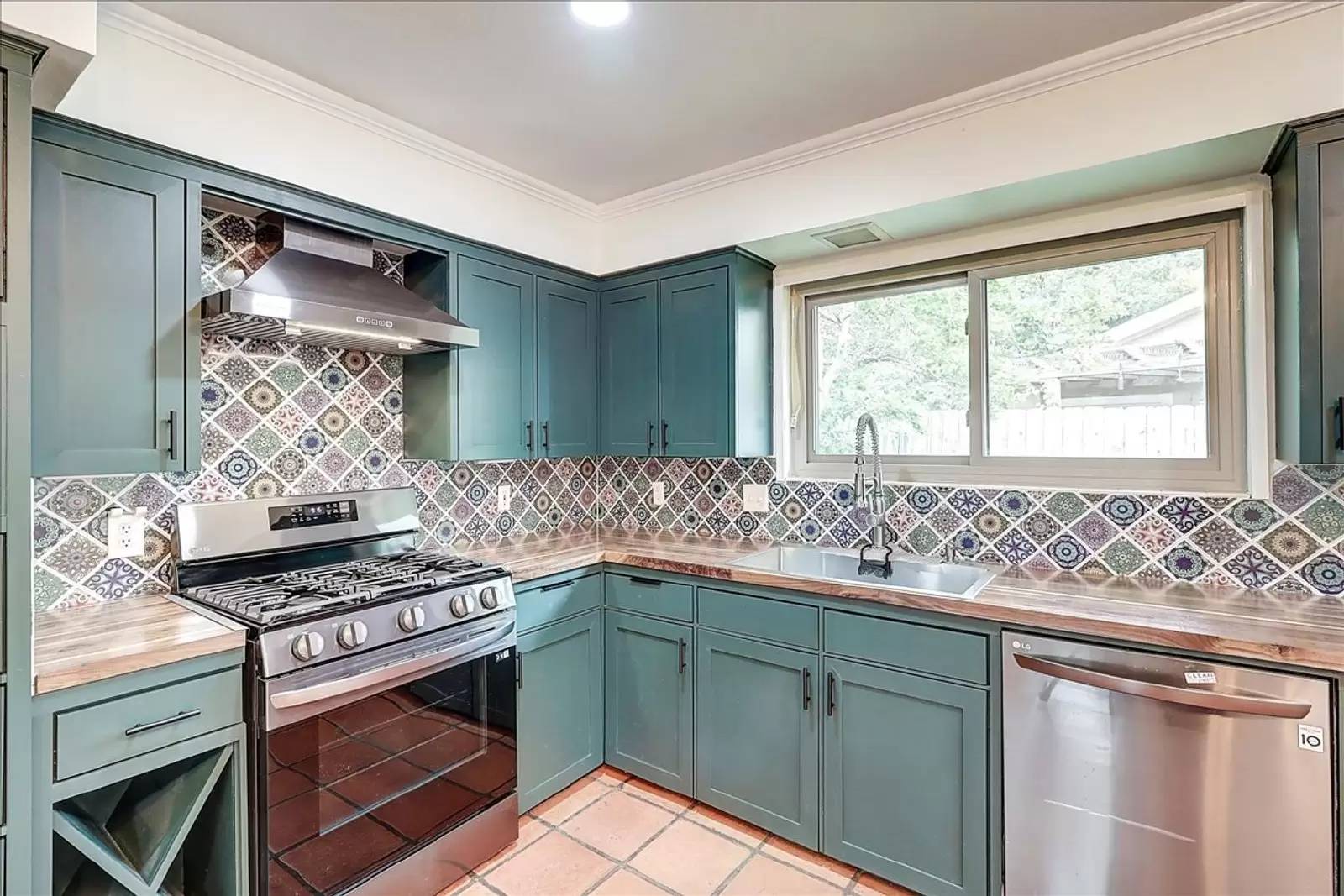 Property Image 25