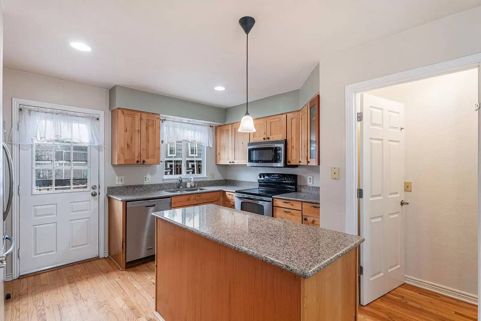 Property Image 5