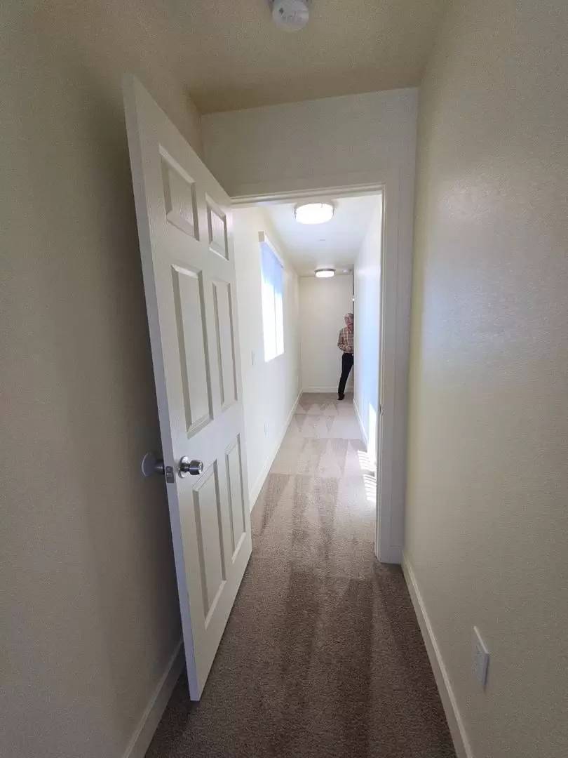 Property Image 100