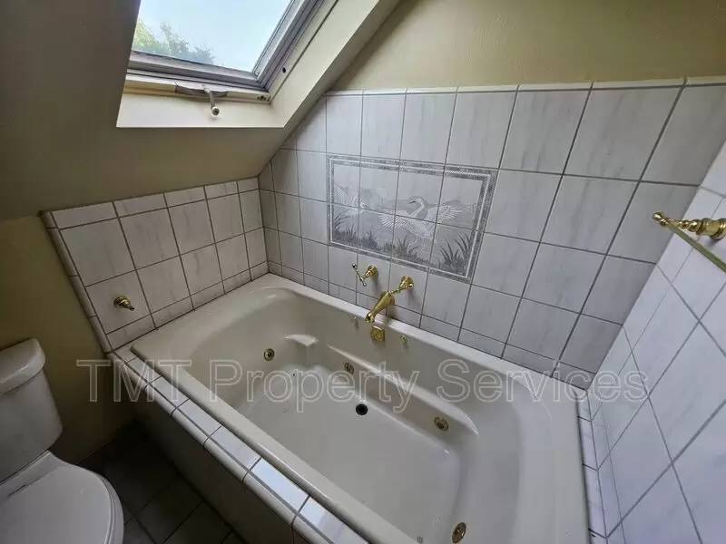 Property Image 93