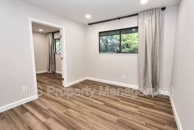 Property Image 74
