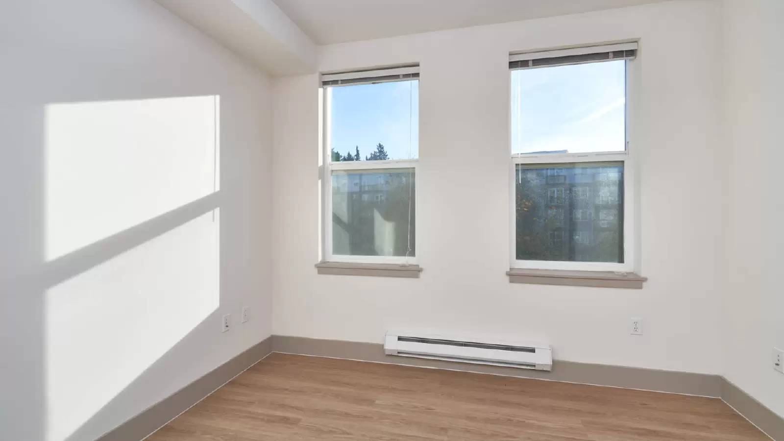Property Image 100