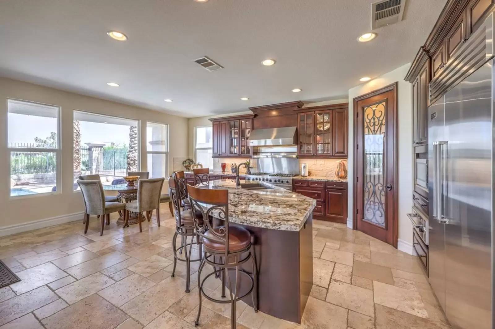 Property Image 16