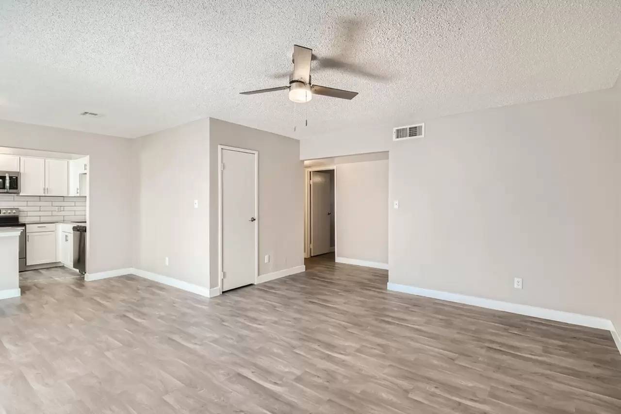 Property Image 101